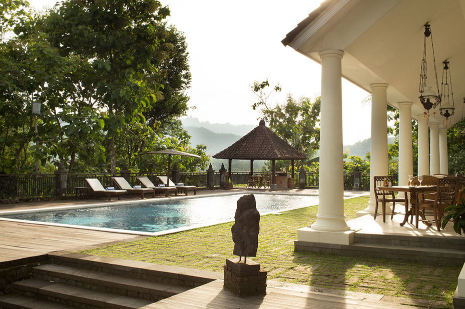 Yogyakarta-Borobudur-Indonesie-Plataran Resort en Spa Borobudur-zwembad - foto: Plataran Borobudur